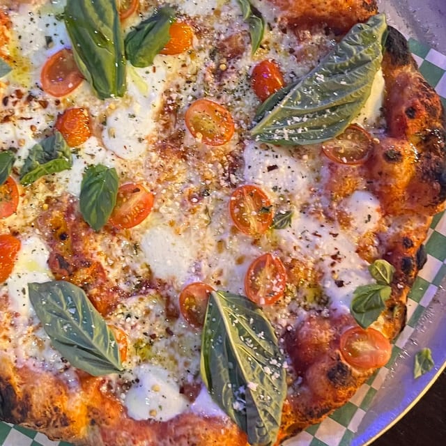 Margarita Pizza.